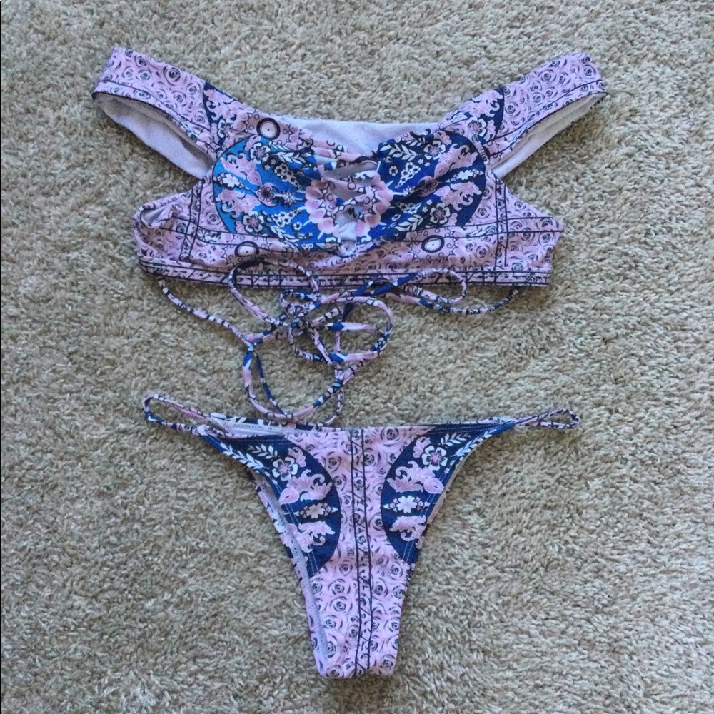 🔥🔥HOST PIC🔥🔥 Floral Bikini - Picture 1 of 16